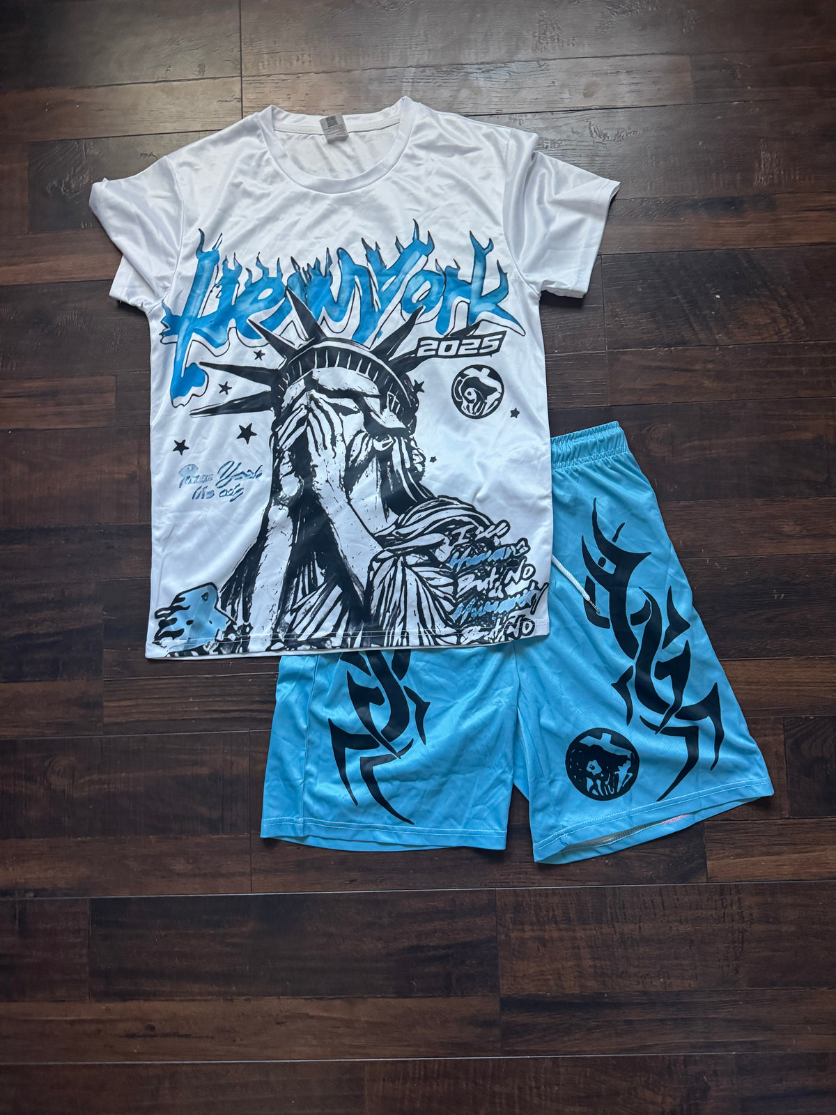 Blue New York statue of liberty outfit